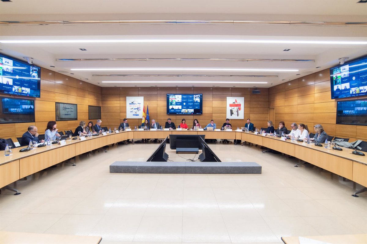 Le Gouvernement et la CCAA aborderont demain le soutien aux mineurs migrants à Ceuta, lors d'un rendez-vous marqué par l'absence de Vox