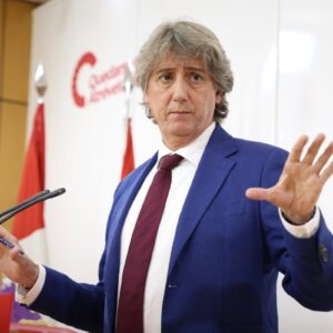 Martínez qualifie Mañueco d' »illégal » pour la « honte » envers la répartition des mineurs et la « crise humanitaire » à Ceuta