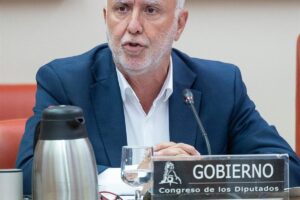 Près de 800 migrants de Ceuta, transférés ce lundi vers des ressources autorisées « non sans difficultés », selon Torres