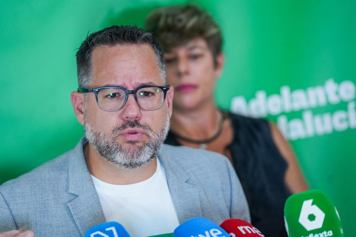 Adelante accuse Moreno de s'être "agenouillé" devant Vox en "refusant" aux mineurs migrants d'arriver en Andalousie