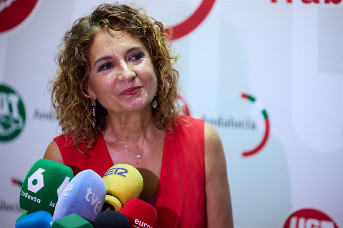 Montero demande au Conseil "d'accueillir les mineurs migrants qui correspondent" à l'Andalousie en raison de la crise à Ceuta