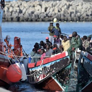 Un cayuco avec 51 migrants arrive seul à El Hierro