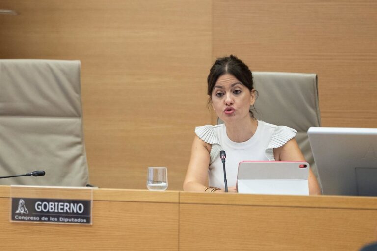 Rego estime qu'il y a 2.100 enfants migrants à Ceuta et demande aux autonomies la responsabilité de leur transfert vers la Péninsule