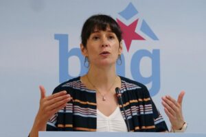 Pontón accuse le PP d' »électoralisme » avec Ceuta et met en garde contre un scénario international « convulsif et instable »