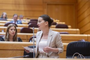 Le PP accuse le gouvernement de transférer les mineurs migrants « contre leur gré » et Rego lui reproche de « bloquer » les accueils