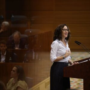 Ayuso accuse Vox d'avoir « exempté » le gouvernement de ses responsabilités en matière d'immigration pour « obtenir une poignée de voix » du PP