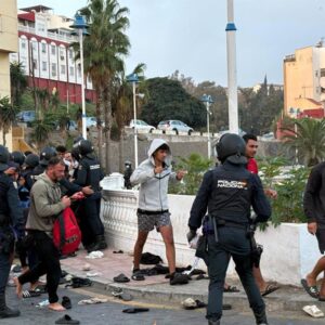Le Tribunal National admet le recours du SUP contre le dispositif pour migrants dans le port de Ceuta