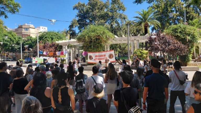 Un rassemblement à Ceuta à Palma dénonce le racisme et la violation des droits de l'homme aux frontières