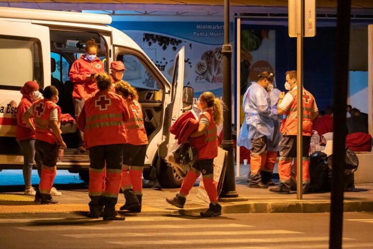 Deux bateaux avec 89 migrants interceptés dans les eaux proches de l'île de Lanzarote
