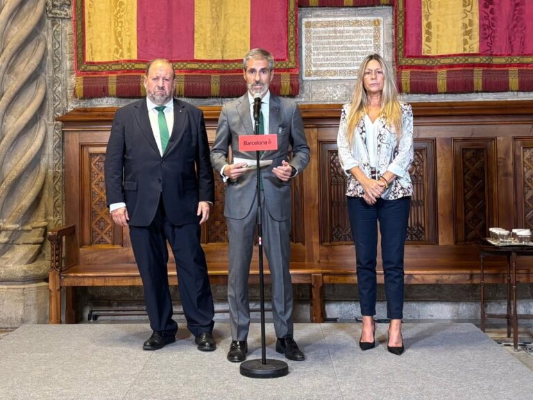 De Oro (Vox) demande à défendre les coutumes de Barcelone à travers La Mercè : « Toute l'Afrique n'a pas sa place ici »