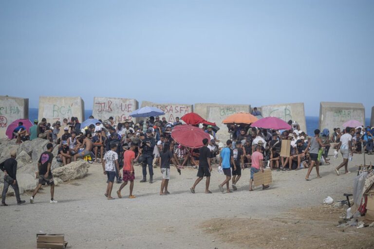 Un migrant décède dans le campement de l'esplanade Guano à Ceuta