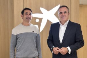 Alejandro Cabrero, récompensé par CaixaBank Wealth Management pour son travail auprès des migrants à Valladolid