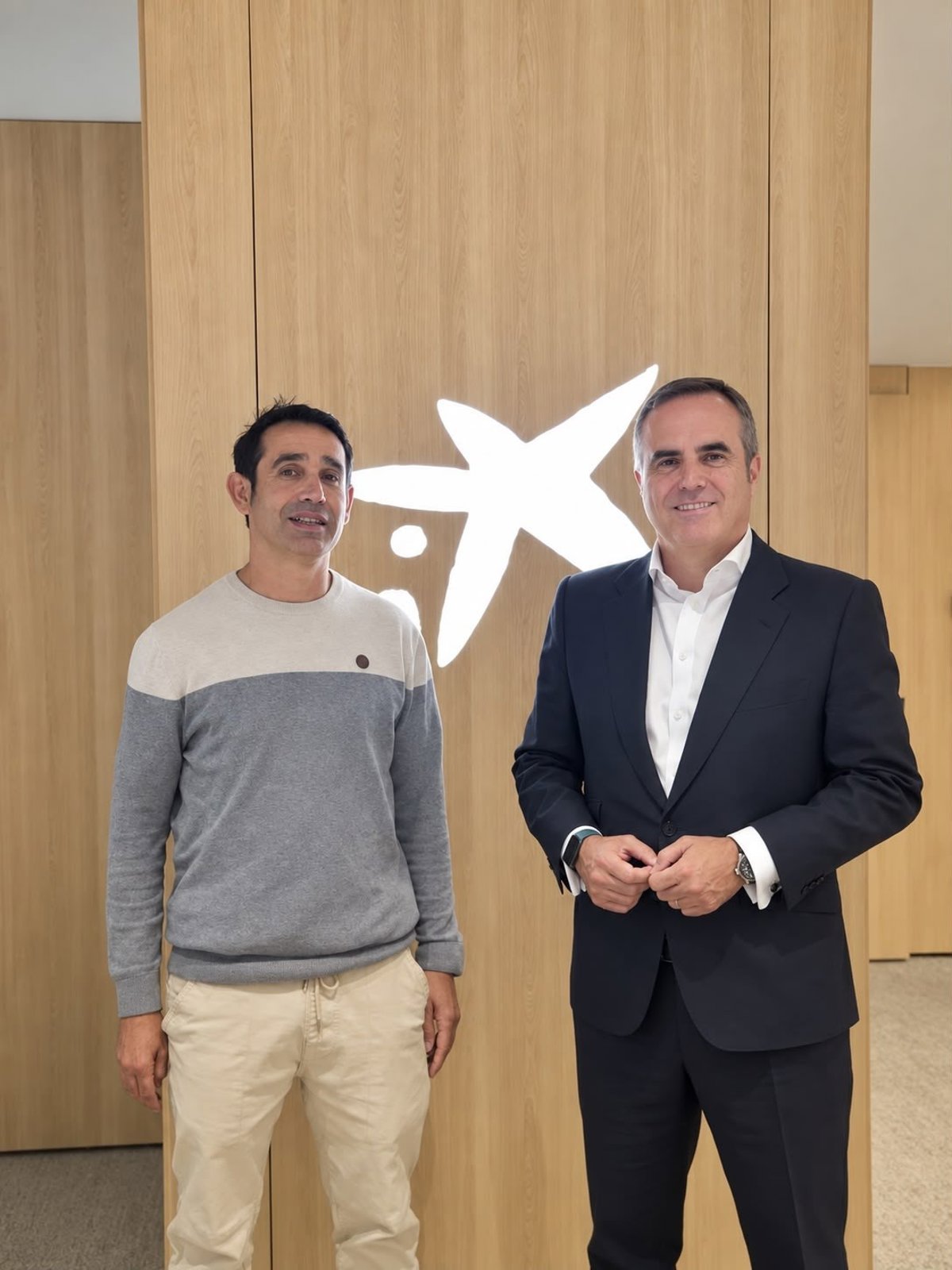 Alejandro Cabrero, récompensé par CaixaBank Wealth Management pour son travail auprès des migrants à Valladolid