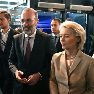 Le PP européen demande à l'UE de pouvoir suspendre les demandes d'asile en cas d' »attaques hybrides » comme celle de Ceuta