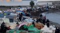 Expulsion par la police sur la plage Benítez, à Ceuta, avec des dizaines de migrants en fuite