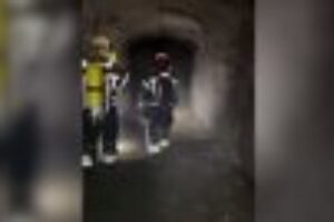 Les pompiers découvrent un campement d'immigrés dans un ancien tunnel militaire à Ceuta