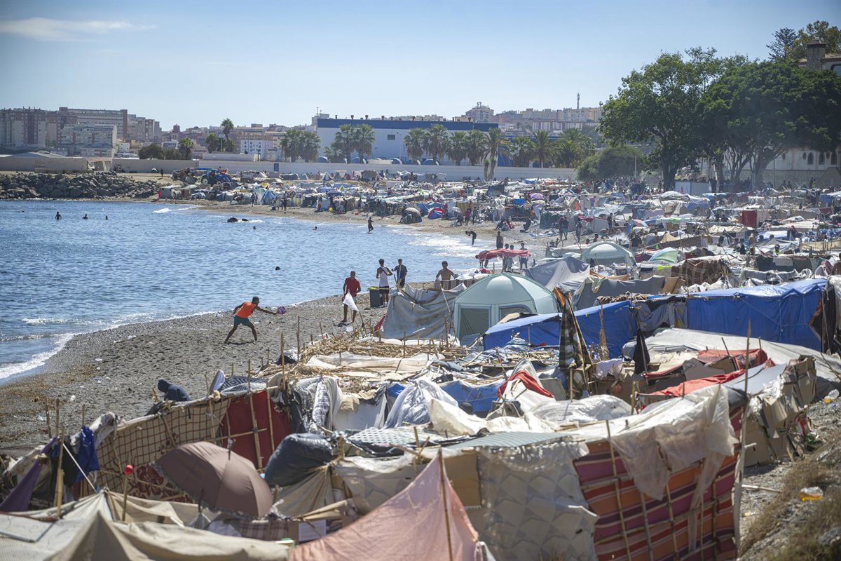 La Police Nationale est déployée à El Trampolín (Ceuta) pour expulser une partie du camp de migrants