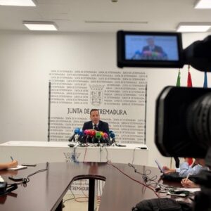 Estrémadure présente un recours à la Cour suprême contre le décret qui réglemente la répartition des mineurs migrants