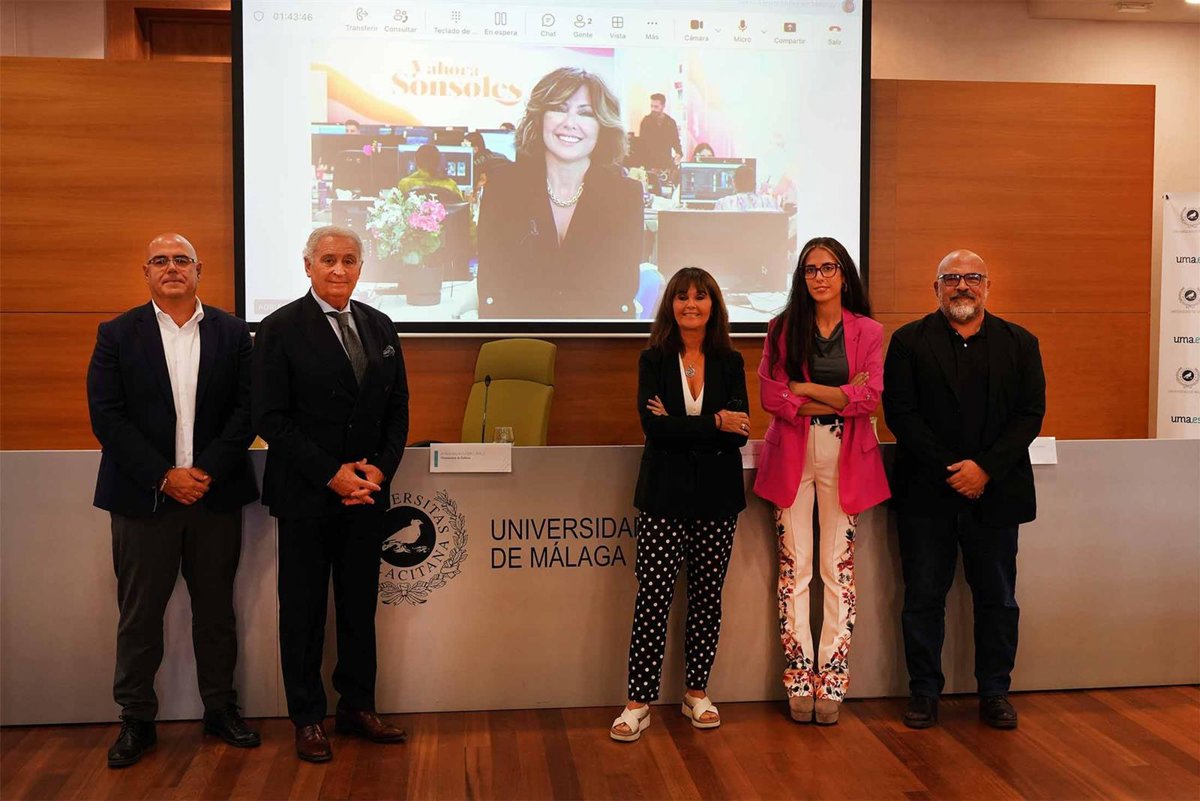 Sonsoles Ónega reçoit le Prix International Manuel Alcántara à Malaga pour sa carrière journalistique