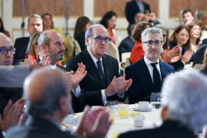 Gabilondo demande à la CCAA la « solidarité » avec les mineurs de Ceuta : « Il est temps de montrer combien nous l'aimons »