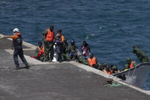 Ils interceptent une pirogue avec 79 migrants à bord dans les eaux d'El Hierro