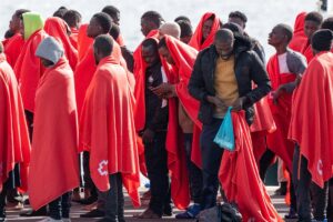 Un bateau avec 53 migrants à bord est intercepté dans les eaux proches de l'île de Lanzarote