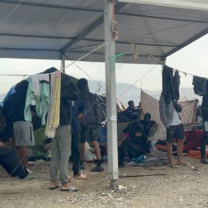 Environ 500 migrants expulsés de l'esplanade Guano à Ceuta après un déploiement policier de plus de 350 agents