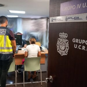 L'UCRIF de la Police ajoute 2.291 détenus depuis 2021 pour avoir favorisé l'immigration irrégulière et faux papiers