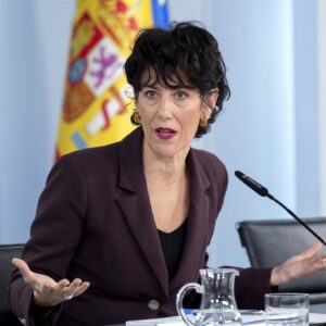 Le gouvernement se retranche derrière le fait qu'il s'agit d'un « événement spécifique » pour justifier que l'entrée des navires marocains n'ait pas été signalée.