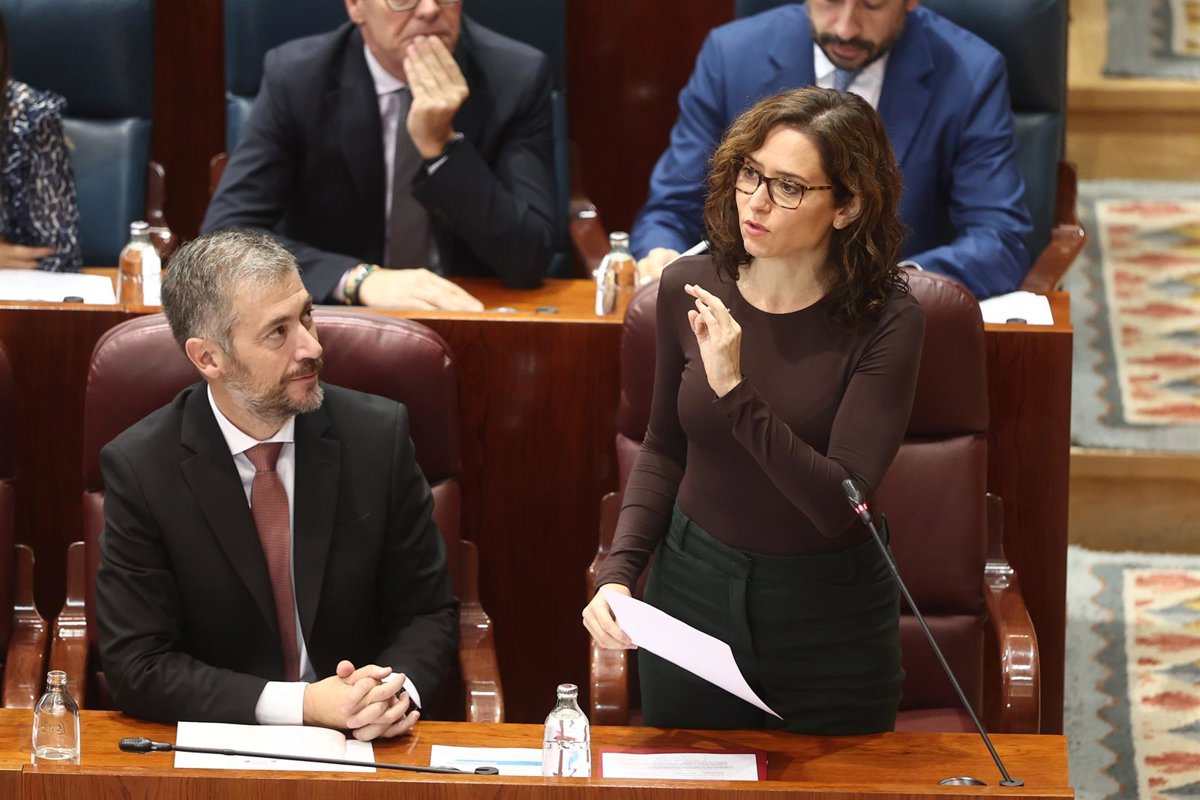 Ayuso accuse le gouvernement d'utiliser la migration irrégulière pour « faire éclater les services publics »
