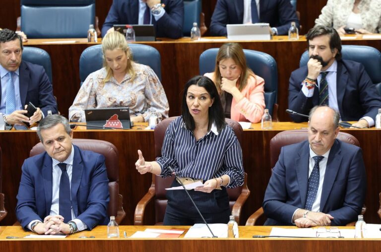 La communauté souligne les effets de la migration « incontrôlée » sur l'éducation et Vox affirme que « tous les accents ne peuvent pas convenir »