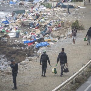 Le délégué de Ceuta estime qu'il y a 500 migrants expulsés des zones périphériques dans une opération avec plus de 350 agents