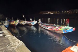 Ils interceptent une pirogue avec 145 migrants dans les eaux d'El Hierro