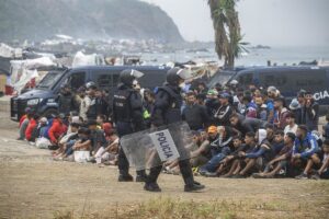 Deux détenus et 100 migrants localisés lors d'une opération de police contre les appartements Patera à Ceuta