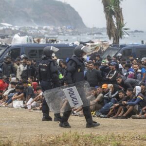 Deux détenus et 100 migrants localisés lors d'une opération de police contre les appartements Patera à Ceuta