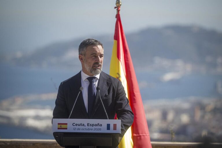 Abascal appelle à choisir entre « la prospérité, la liberté et l'ordre » ou « l'immigration, le chaos et le sous-développement » lors des élections