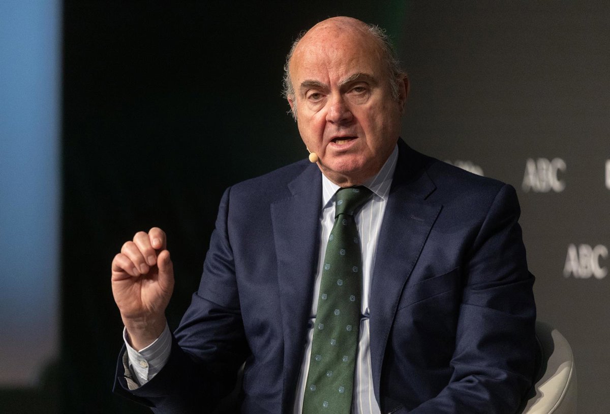 Guindos assure que l'immigration est "indispensable" et est à l'origine de la croissance de l'activité économique