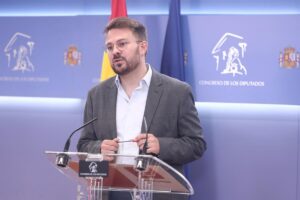 Ibáñez (Compromís) demande à Robles de démissionner en raison des informations faisant état de violences contre les migrants de la part de l'armée à Ceuta