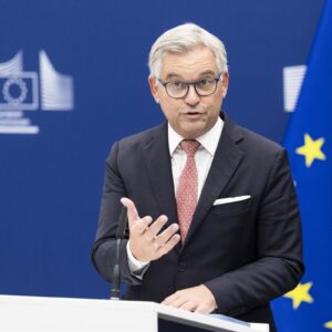 Bruxelles salue la fin des contrôles des passagers imposés entre l'Italie et l'Espagne après Ceuta