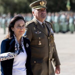 Robles souligne que Ceuta et Melilla « sont les meilleures de l'Espagne » et se réfère à la justice dans les cas de mauvais traitements infligés aux migrants