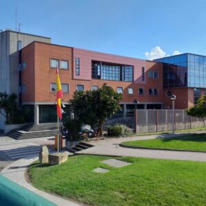Trois personnes arrêtées à Gijón pour avoir fraudé des immigrés illégaux avec de fausses promesses de régularisation