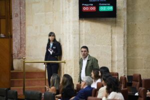 Le PSOE-A critique le fait que Moreno et le PP-A soutiennent un Vox PNL pour « expulser » les immigrés « dans le plus pur style 'trumpiste' »