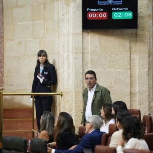 Le PSOE-A critique le fait que Moreno et le PP-A soutiennent un Vox PNL pour « expulser » les immigrés « dans le plus pur style 'trumpiste' »