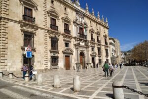 La peine d'un patron de patera d'Almería est réduite à cinq ans de prison après avoir constaté une duplication de circonstances aggravantes