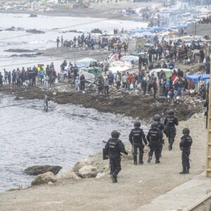 Le juge chargé de l'enquête sur l'entrée des migrants à Ceuta exhorte le gouvernement à déclassifier davantage de documents de la CNI