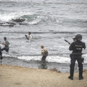 L'Intérieur informe le juge qu'elle n'a pas été avertie du risque réel d'entrée massive à Ceuta : « Ce n'était pas prévisible »