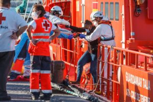 Une pirogue avec 12 migrants est secourue dans les eaux proches de la côte de Gran Canaria