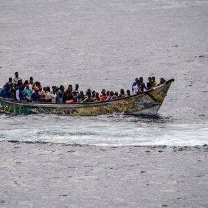 Plus de 1.600 migrants sont arrivés irrégulièrement sur les côtes des îles Canaries, des îles Baléares et de Murcie la semaine dernière
