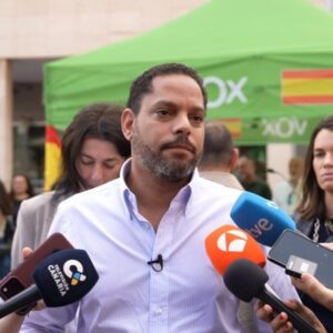 Vox promet d'expulser tous les migrants en situation irrégulière si elle atteint une « force suffisante » après le 29N