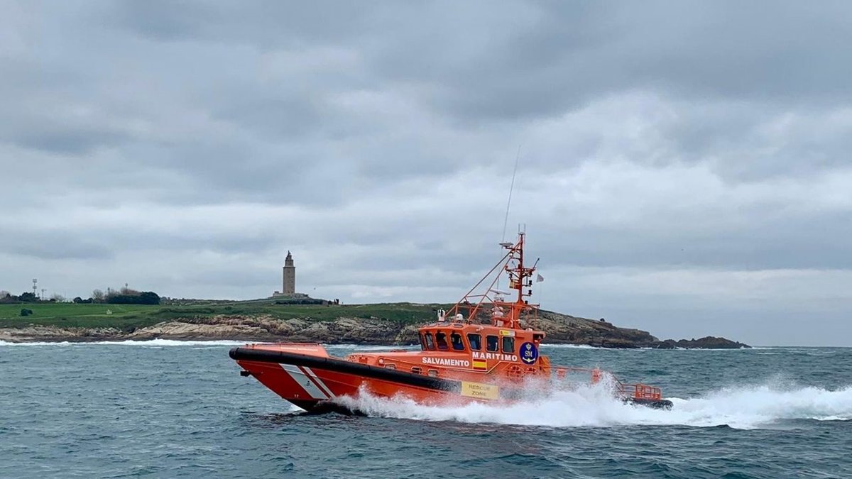 20 migrants voyageant dans un bateau ont été secourus et un autre a été aperçu ce samedi à Mojácar (Almería)